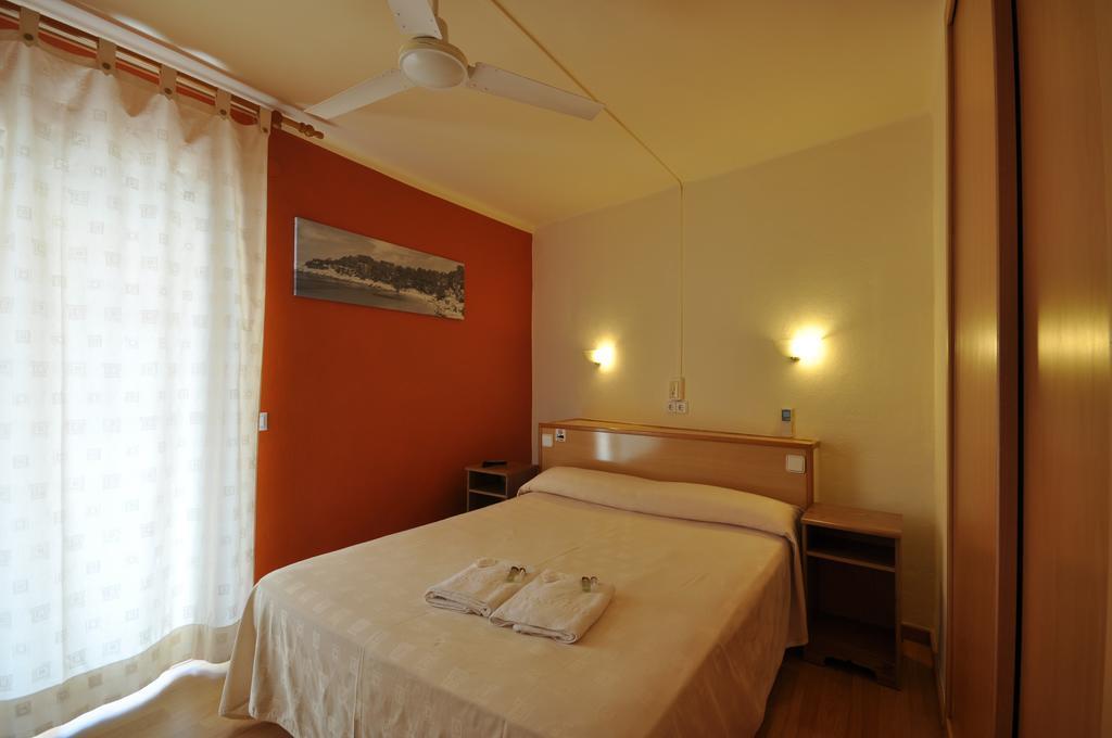 Hostal Residencia Europa Punico Ibiza Town Exterior photo