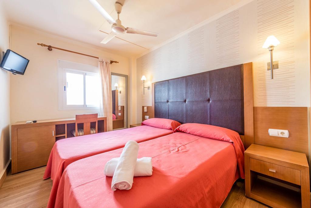 Hostal Residencia Europa Punico Ibiza Town Exterior photo