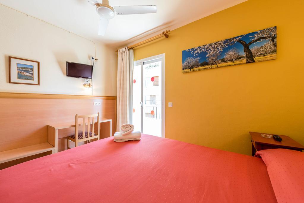Hostal Residencia Europa Punico Ibiza Town Exterior photo