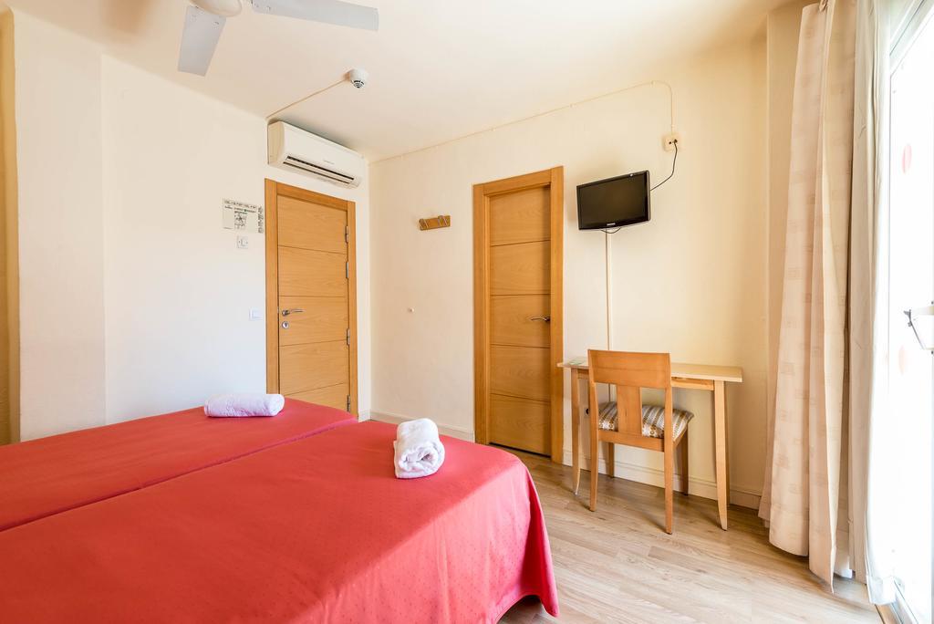 Hostal Residencia Europa Punico Ibiza Town Exterior photo