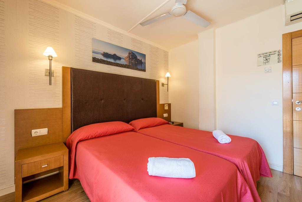 Hostal Residencia Europa Punico Ibiza Town Exterior photo