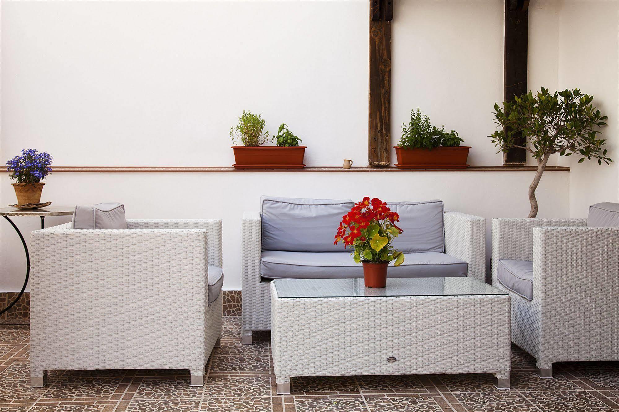 Hostal Residencia Europa Punico Ibiza Town Exterior photo